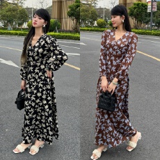 批发2025年春季印花长裙法式高级感复古系带收腰显瘦碎花<b class='q'>雪纺</b><b class='q'>连衣裙</b>女