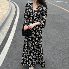 批发2026韩版宽松收腰显瘦碎花<b class='q'>连衣裙</b>