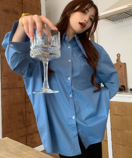 파란색 여성 셔츠 2026 새로운 다용도 홍콩 느낌 Chic 스택 착용 긴팔 셔츠 맨위