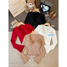 批发实拍不减~纯欲辣妹V领喇叭袖T恤女秋冬内搭低胸短款上衣