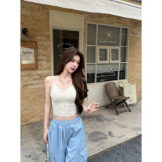 批发实拍不减～早<b class='q'>春</b>新款蕾丝拼接无痕吊带背心短款内搭打底上衣