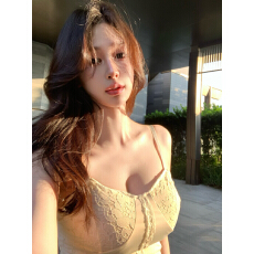 批发实拍不减～韩系蕾丝美背吊带背心早春新款<b class='q'>修身</b>短款打底衣