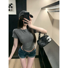 批发实拍不减～纯欲辣妹带钻T恤女夏正肩<b class='q'>修身</b>百搭短袖上衣