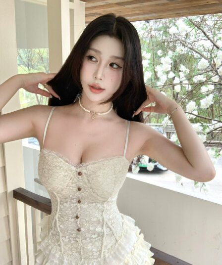 실사 감소되지 않음 달콤한 스타일 레이스 조각 캐미솔 여름 몸매 가꾸기 외출용 아름다운 맨위