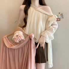 批发大码秋冬新款洋气温柔千金感灵动飘逸斜肩外穿设计感绑带衬衫女