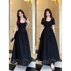 批发大码法式复古赫本风黑色<b class='q'>碎花</b>吊带长裙子抽褶收腰显瘦大摆连衣裙女