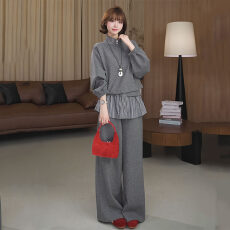 批发春季穿搭一整套半拉链<b class='q'>卫衣</b>条纹屁帘裤两件套<b class='q'>女</b>大码套装显瘦一整套