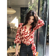 批发甜美碎花上衣女八分灯笼袖v领港风小衫