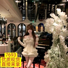 瑞茜·威瑟斯 奶油雪霜 冬季纯欲风小众设计显瘦时尚套装