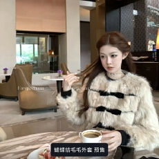 批发番茄侠 古堡甜心 vtg黑丝绒蝴蝶结短款毛毛外套女钩扣仿皮草外套