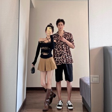 批发实拍#出货中#情侣装夏季美式假两件T恤女豹纹拼接挂脖假两件上衣