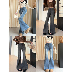 批发实拍 微喇叭牛仔<b class='q'>裤</b>女秋冬款2025年新款水洗高腰显瘦显高喇叭<b class='q'>裤</b>子