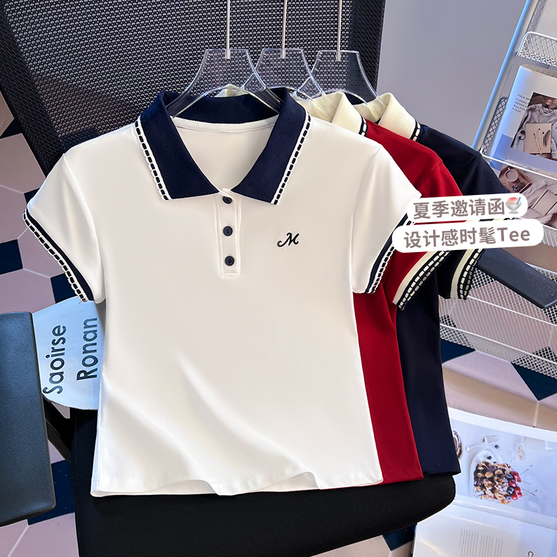 실사 2026 학원 스타일 세련된 배색 폴로 칼라 POLO 칼라 디자인 센스 자수 슬림해 보이는 연령 감소 반팔 티셔츠 여성