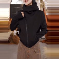 批发95涤 早秋新款显瘦短款黑色<b class='q'>上衣</b>高级感斜拉链连帽长袖卫衣外套女