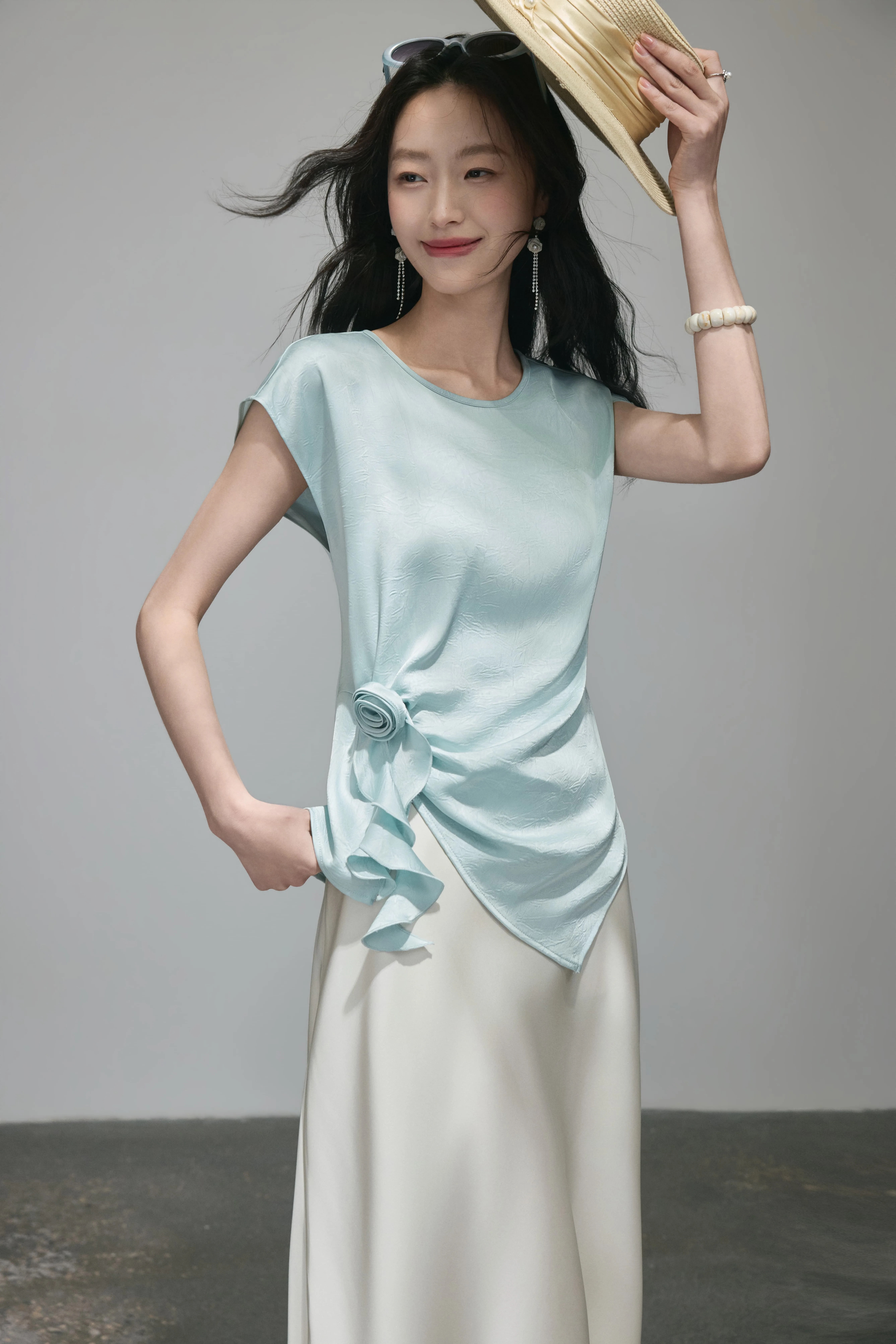 2026 여름 새로운 박쥐 셔츠 반팔 쉬폰 블라우스 여성 셔츠 외국 가스 작은 셔츠 셔츠 표지 배 슬림해 보이는 다용도