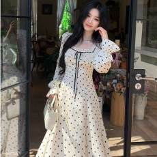批发时光圆舞曲 法式温柔气质风优雅<b class='q'>波点</b>蕾丝拼接<b class='q'>连衣裙</b>长款秋季裙子