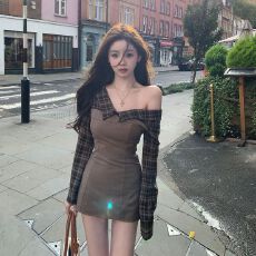 批发秋冬法式复古格纹拼接假两件<b class='q'>露肩</b>包臀短裙纯欲辣妹显瘦百搭长袖潮