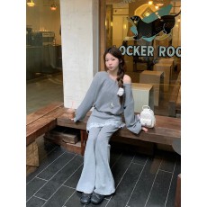 批发卫衣上衣+屁帘喇叭裤两件女2025新品配长袖蕾丝拼接运动服套装女