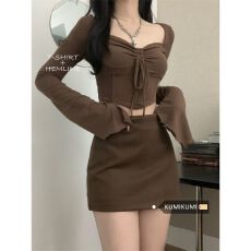批发秋季小个子纯欲风甜辣妹穿搭棕色长袖上衣<b class='q'>包臀</b>短裙轻熟两件套装女