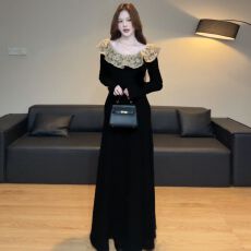 批发巨好看法式<b class='q'>气质</b>黑色长袖连衣裙子女秋冬季打底长裙配大衣内搭