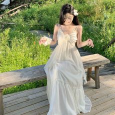 批发度假风吊带裙夏季新款甜美温柔拍照出片<b class='q'>长裙</b>别致法式复古<b class='q'>沙滩</b><b class='q'>长裙</b>
