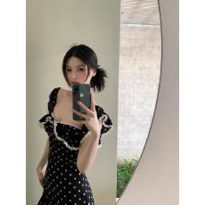 批发法式露背飞飞袖<b class='q'>波点</b><b class='q'>连衣裙</b>女夏季收腰方口领a字裙显瘦蕾丝边长裙