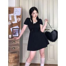 批发辣妹褶皱收腰显瘦<b class='q'>露背</b><b class='q'>连衣裙</b>2026夏季法式初恋桔梗小黑裙