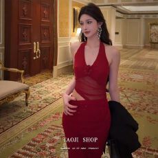 批发纯欲高级感网纱<b class='q'>拼接</b>挂脖<b class='q'>连衣裙</b>2026夏季新款收腰时尚气质长裙女潮