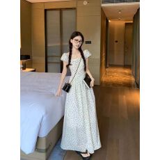 批发法式方领<b class='q'>波点</b>小飞袖<b class='q'>连衣裙</b>女夏季收腰a字裙子温柔风气质度假长裙