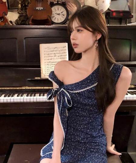 있음 안감 파란색 나비 매듭 비스듬한 어깨 꽃무늬 여성 드레스 여름 새로운 작은 키 품격 타이트 스커트 미니 스커트