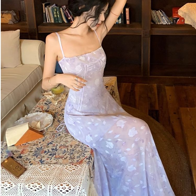 프랑스식 보라색 꽃무늬 슬립 드레스 요정 여름 고급 섹시함 해변가 휴가 아름다운 해변 허리 수축 롱 스커트