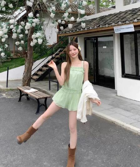 연령 감소 소녀 센스 녹색 캐미솔 미니 스커트 아이들 여름 순수한 욕망 바람 허리 수축 슬림해 보이는 프릴 드레스