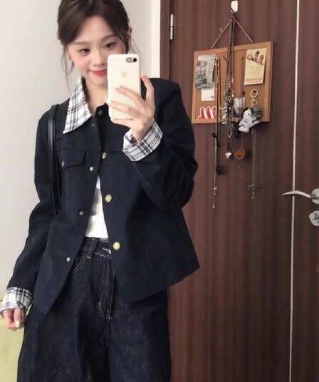 가을 새로운 폴로 칼라 레트로 쇼트 스타일 체크무늬 패치워크 디자인 한 부서 몸매 가꾸기 재킷 문예 캐주얼 재킷 맨위