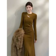 批发高级感性感连衣裙女秋季新款设计感掐腰<b class='q'>显瘦</b>显高包臀裙