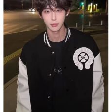 批发2025秋冬新款十字架刺绣贴皮棒球服<b class='q'>潮牌</b>PU皮夹克外套男女情侣上衣