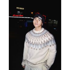 批发圆领毛衣针织衫男潮牌帅气秋冬季打底衫2025新款男士气质修身上衣