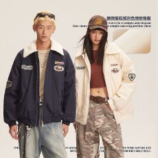 批发美式加棉棒球服外套女2025秋冬新款羊羔绒翻领拼色绣标宽松棉服女