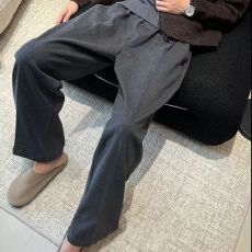 批发2026新款<b class='q'>春</b>星空尼灰色微喇西裤男款慵懒风垂感卫裤运动弯刀长裤