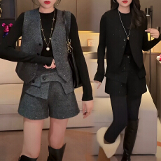 批发官图 时尚套装2025冬季新款小香风蝴蝶结亮闪马甲<b class='q'>短裤</b><b class='q'>打底</b>三件套
