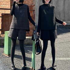 批发官图 时尚气质打底衫2025秋冬新款高级感印花<b class='q'>马甲</b>阔腿短裤三件套