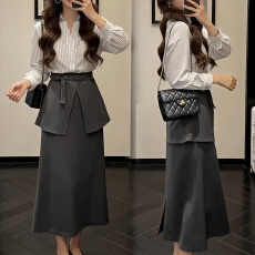 批发官图 淡人高知穿搭时尚感条纹衬衫屁帘假两件半身裙<b class='q'>套装</b>2026新款