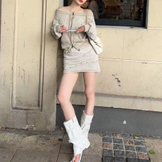 批发官图 美式辣妹设计铆钉斜肩卫衣2026春秋款韩系<b class='q'>高腰</b>显瘦<b class='q'>短裙</b>套装