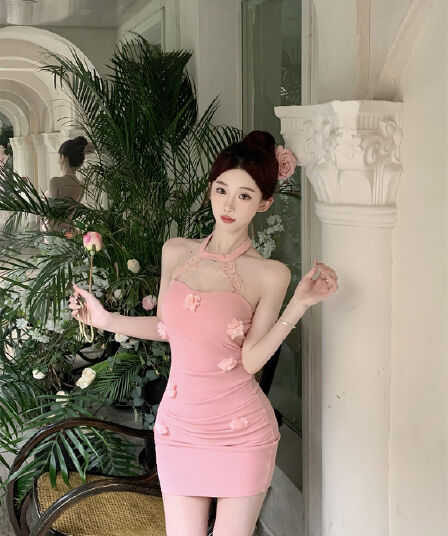 실사 비디오 새로운 순수한 욕망 바람 섹시함 행침 목 3 차원 꽃 패치워크 디자인 센스 몸매 가꾸기 타이트 스커트 드레스