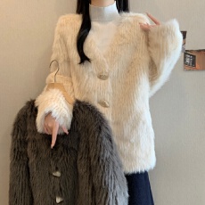 批发*实拍*大码女<b class='q'>秋</b>冬新款宽松显瘦百搭气质皮草毛毛开衫高级感外套女