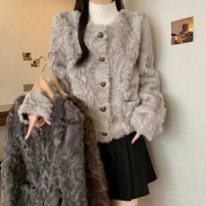 批发*实拍*大码女<b class='q'>秋</b>冬新款宽松显瘦百搭气质皮草毛毛开衫高级感外套女