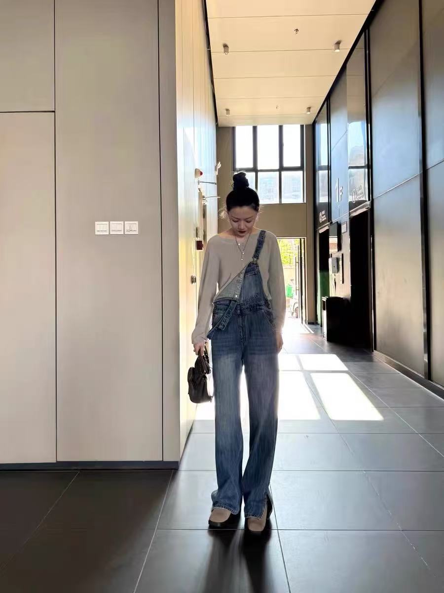 고양이 상황 바지 중 뛰어난 자 스타일 변경 가능 연령 감소 느슨함 캐주얼 슬림해 보이는 측면 트임 스트레이트 멜빵 청바지
