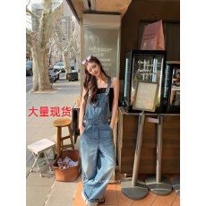 批发WENWAN私服系 背带裤设计师款蓝色牛仔背带裤休闲减龄<b class='q'>连体裤</b>