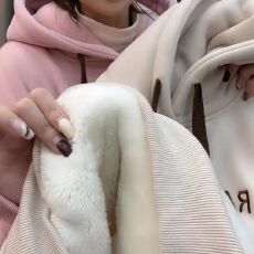 批发华棉复合羊羔绒）420克加绒加厚连帽卫衣<b class='q'>女</b>秋冬刺绣爆版宽松套头