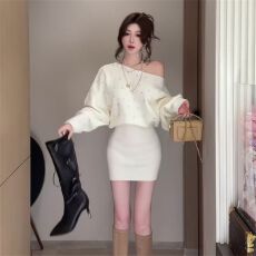 批发韩系温柔风白色蝙蝠袖斜肩针织连衣裙小众不撞款内搭打底包臀短裙