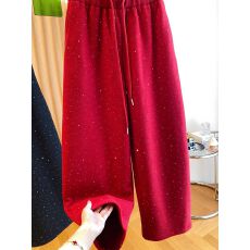 批发德绒复<b class='q'>超</b>柔<b class='q'>大码</b>300斤 高级感烫钻红色卫裤女冬季宽松弯刀裤香蕉裤